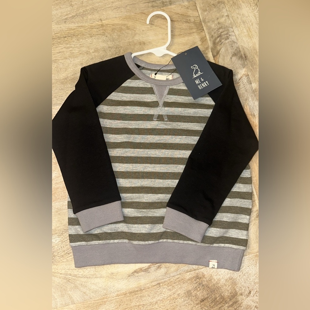 (NWT) Toddler Boys Me & Henry Sweatshirt - Size: 2/3